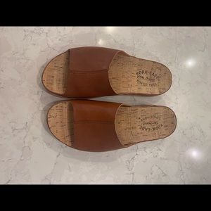 KORK EASE TUTSI Sandal. Size 8. Worn once. Pristine!! Retail $150.